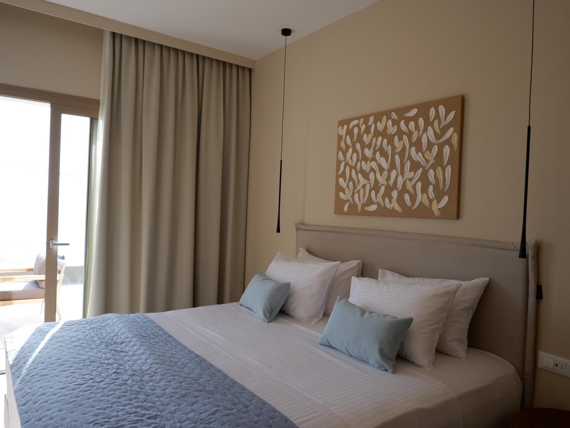 Kaiser Luxury Suites Achílleion Exteriör bild