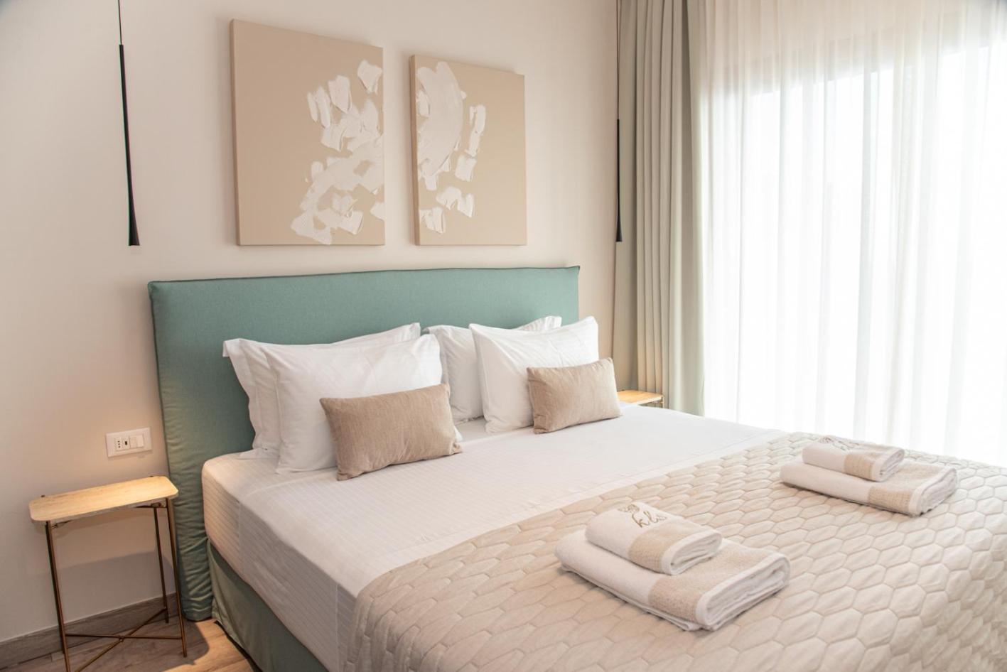 Kaiser Luxury Suites Achílleion Exteriör bild