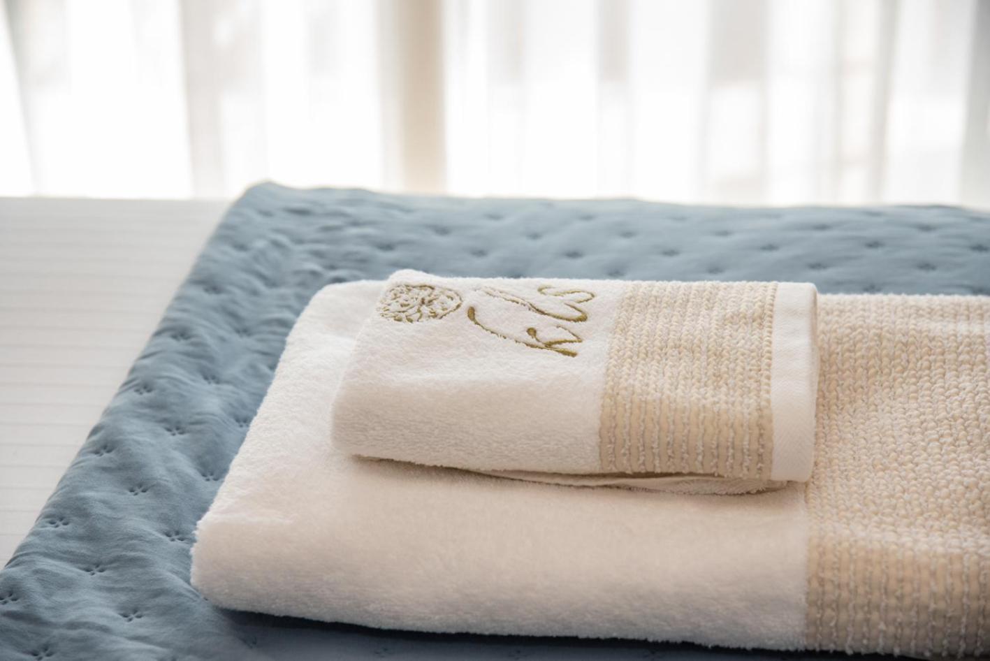 Kaiser Luxury Suites Achílleion Exteriör bild